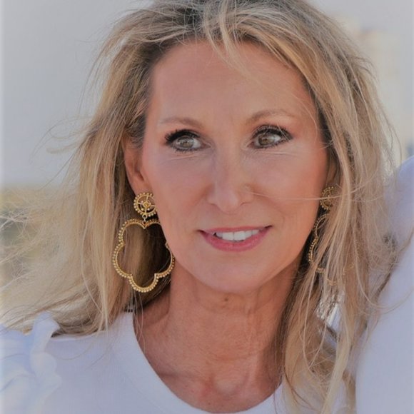 Meet your Posher, Tracy - Picture 1 of 1